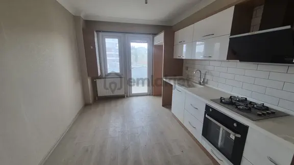 Emin Emlak Satıyor.. Siyahser Mahallesi 3+1 Ara Kat Sıfır Fırsat Daire 2
