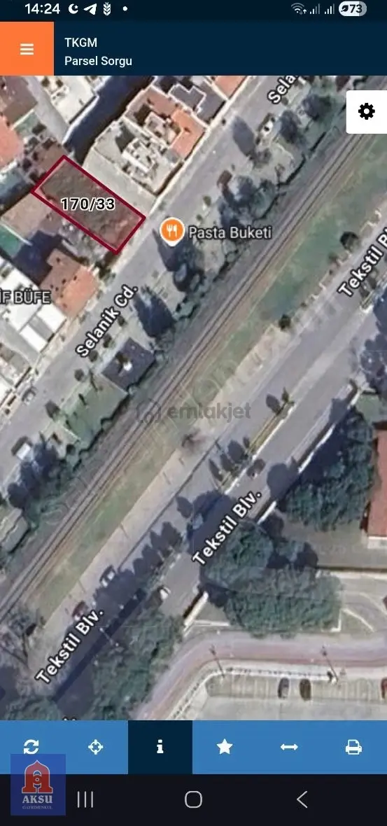 Cadde Üstünde Satılık Arsa 1