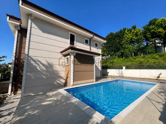 Şile Balibey'de 390 M2 Arsa İçerisinde Müstakil Havuzlu Villa 1
