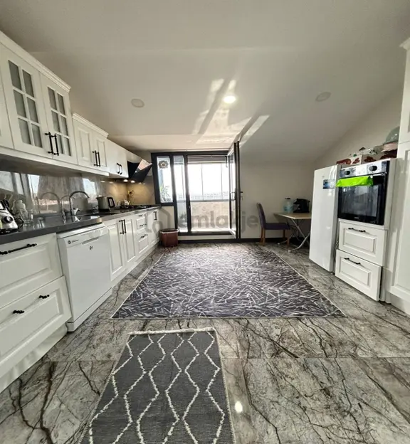 Müslüm Emlaktan Merkezde 5+2 300 M2 Deniz Manzaralı Lüks Dublex 2