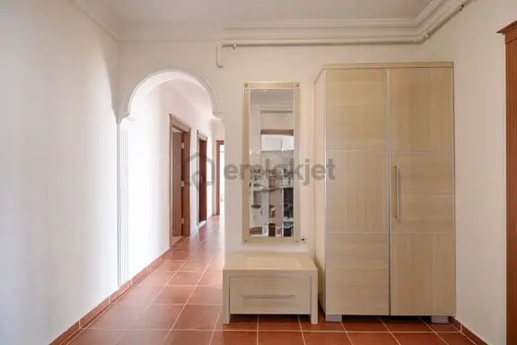 Çağrı Emlak'tan Çağlayan Mah. Sitede Bakımlı 3+1 Daire 2