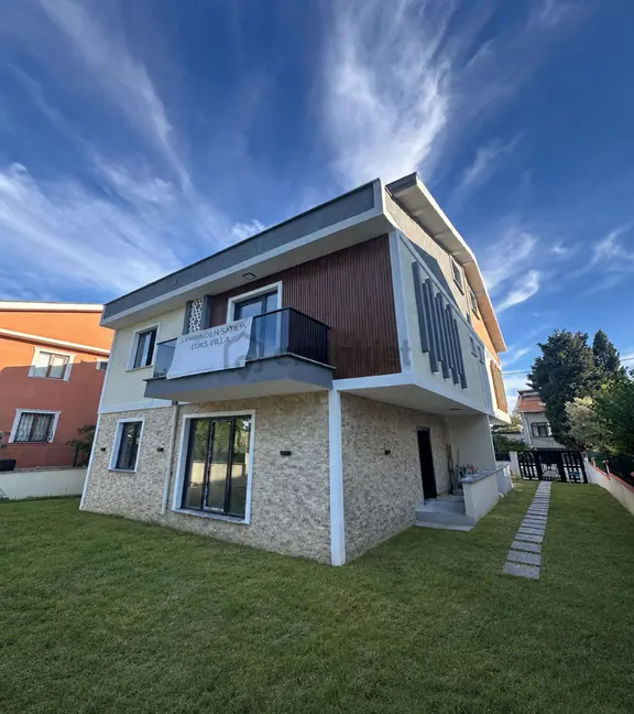 Sahibinden Acil Satılık Sıfır Denize Yakın Villa 1
