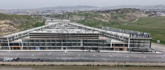 Mega Şaşmaz'da Yola Cepheli Kiralık Dükkan 1