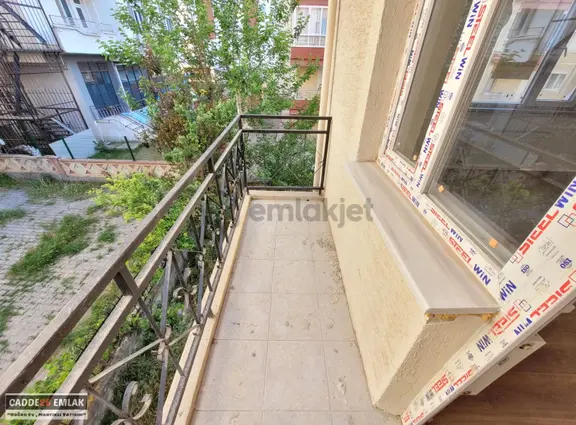 Cadde26 Dan Emek Mahallesinde İçi Komple Yenilenmiş 3+1 Daire 2