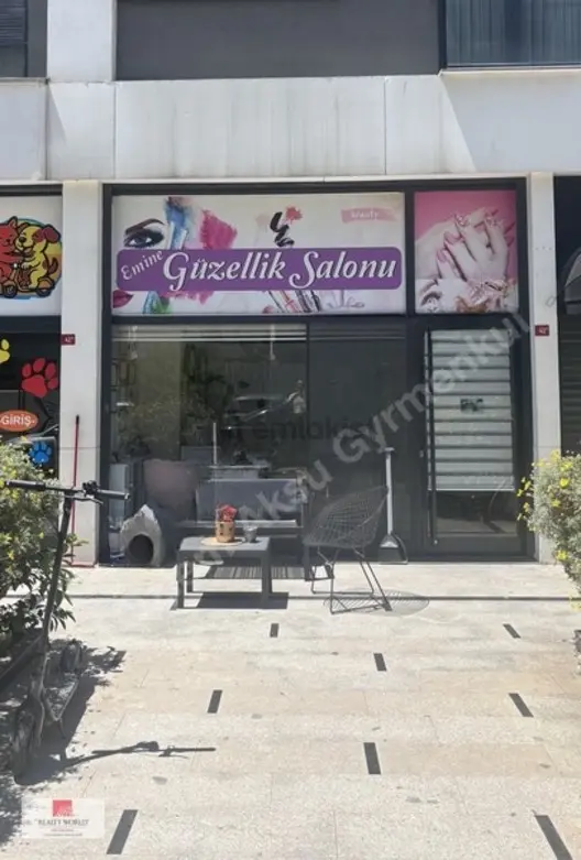 Kozyatağı Gazi Ethempaşa Sokak Cadde Üzeri Dükkan 1