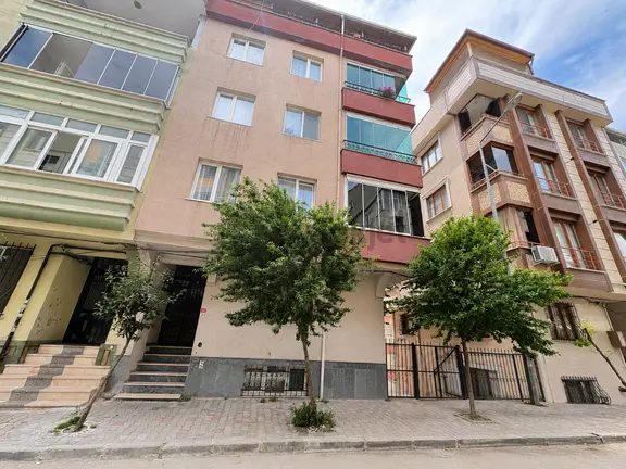 Mollateam Bayrampaşa Yıldırım Mah Satılık 2+1 Bahçeli Daire 2