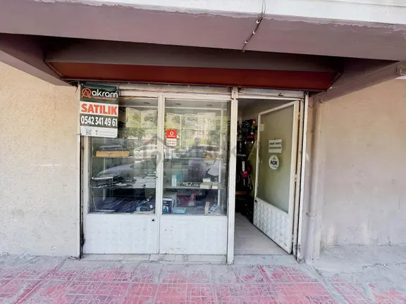 Akram'dan Geçit'de Cadde Üzeri Dükkan 1