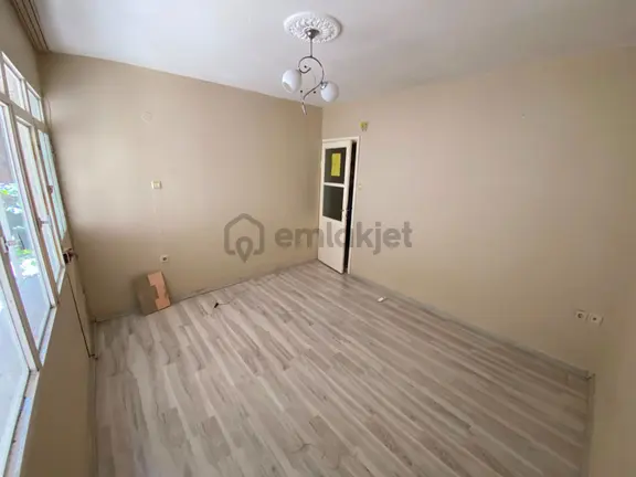 Acill Konak Toros M.akif Mahallesinde 2+1 75m2 Ayrı Mutfak Arakat Satılık Daire 2