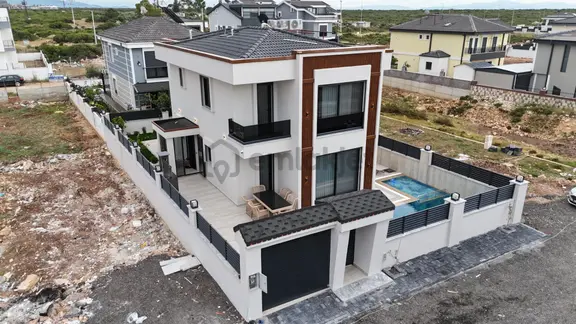 Didim Efelerde Full Eşyalı 4+1 Satılık Ultra Lüks Villa 1