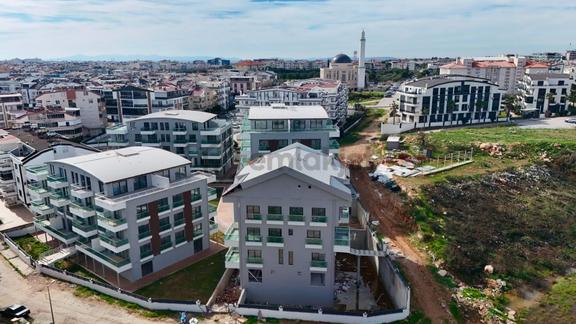 Didim Altınkum'da Havuzlu Site İçerisinde Satılık 2+1 Fırsat Daire 2