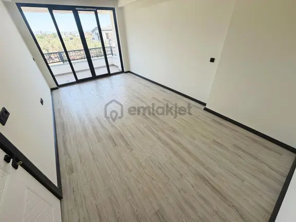🛑🛑aktiften Akçay Merkez'de Satılık Her Köşesinde Ferahlık Hissedeceğiniz Arakat 2+1 Daire 2
