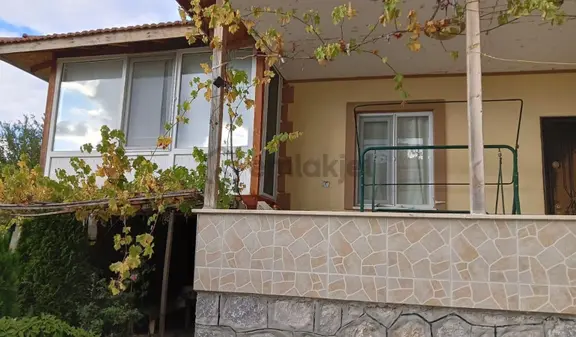 Çorum Hoy Hoy Mevkiinde Satılık Bağ Evi Ve Bahçesi 2