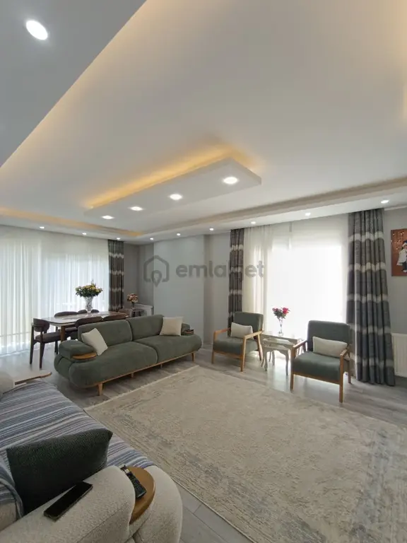 Yüreğir İncisi Kulakkent Sitesi İci Yenilenmis 3+1 2