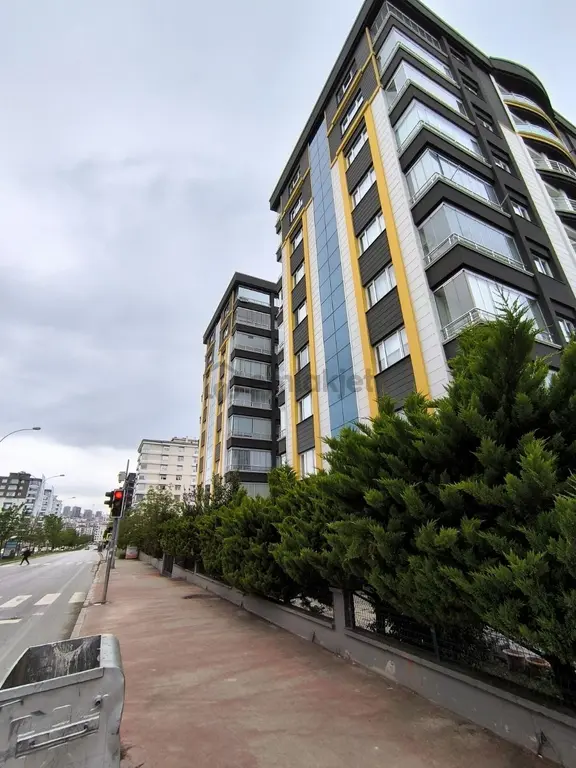 Atakum Cağaloğlu'nda Ulaşıma Yakın Geniş Kiralık 3+1 Daire 1