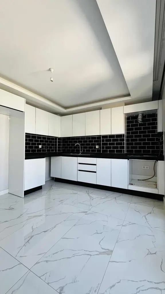 Silivri Esentepe'de Satılık 3+1 Ebeveyn Banyolu İskanlı Daire 2