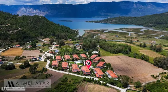 Ahmet Ayar Gayrimenkul'den Fırsat Fiyatıyla Satılık Köşe Villa 1