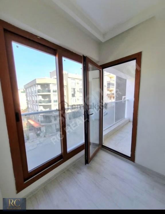Rc// Merkezde Ünv Yakını Modern Ferah Üç Cephe 1+1 Satılık Daire 2