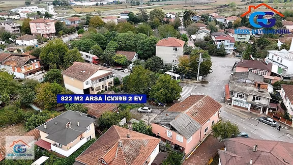 Gözel Gayrimenkulden Kartepe Uzunbey M.içinde 5adet Ev Olan Arsa 2