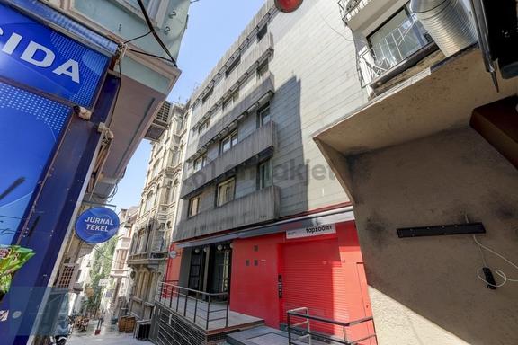 Beyoğlu Asmalı Mescit'te Merkezi Konumlu Şık Kiralık 4 Kat 1