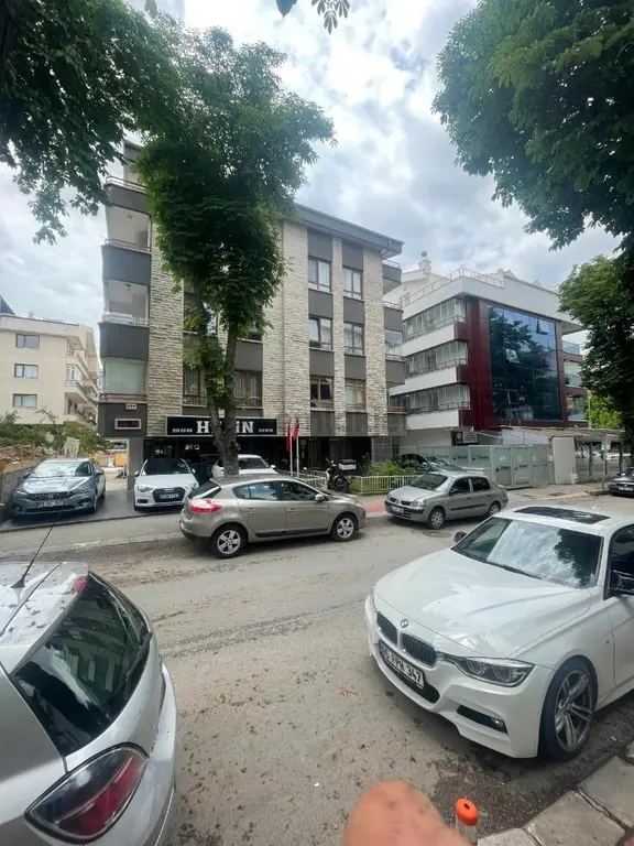 Emek 25. Cadde Ana Caddeye 1. Bina 3+1 Açık Otoparklı 100m2 Kom 1