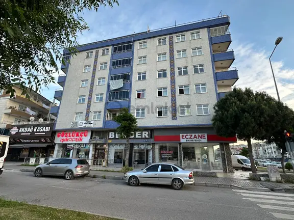 Ömür Evleri Tramvay Durağına Cephe | Kiralık Geniş 3+1 Daire 1