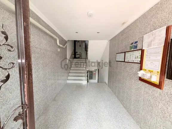 Aydınlıkevler'de Satılık 3+1 Daire 2