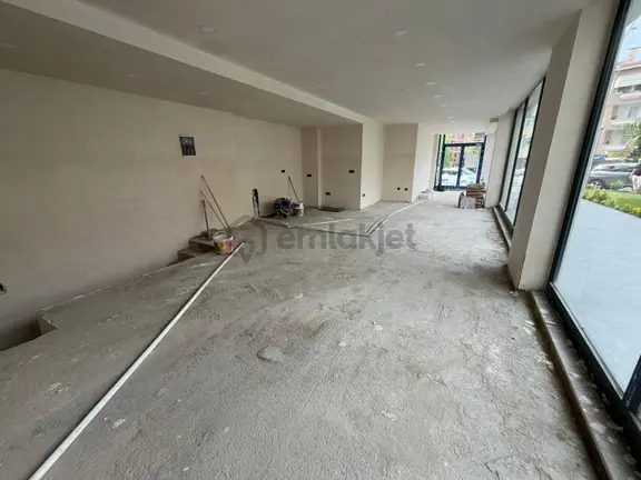Büyükçekmece Albatrosta Ana Caddede Yatırımlık Sıfır Cazip Dükkan 1