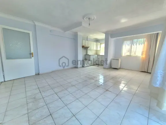 Karşıyaka Bahariye Çarşı Ve Adliye Yakını Asansörlü 2+1 100 M2 2