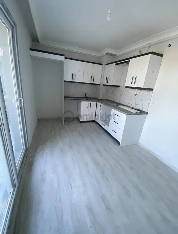 Keli De Satılık 2+1 Daire 2