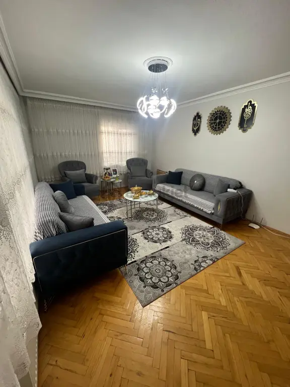 Saklambac Cadddesi Yakını Katta 3+1 2