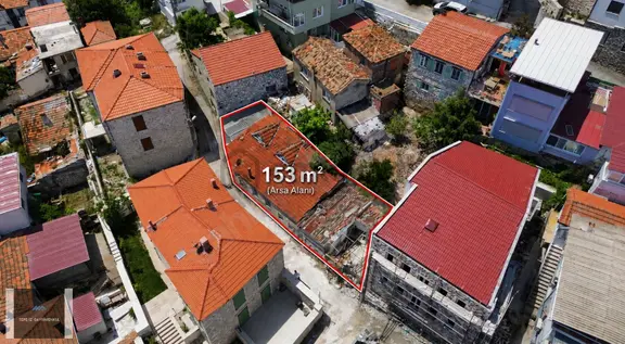 Urla Sıra Mahallesi'nde 153 M2 Arsa İçinde 2 Daire 2