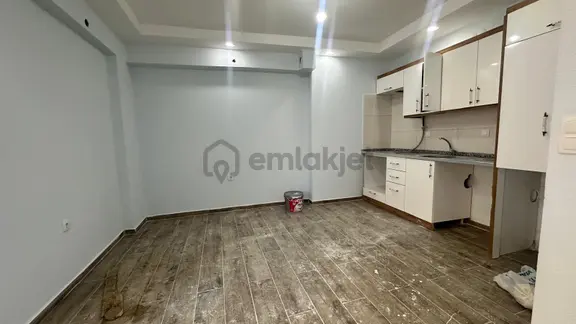 Turyap Tan Ayrancılar Merkezde Yatırımlık Bahçeli 1+1 Daire 1
