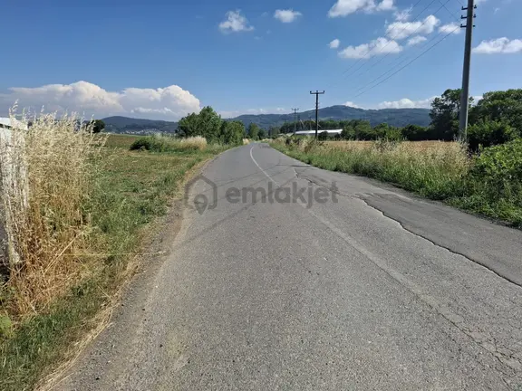 Yenişehir Hastanesine Çok Yakın Yatırımlık Serdivanda Tarla 2