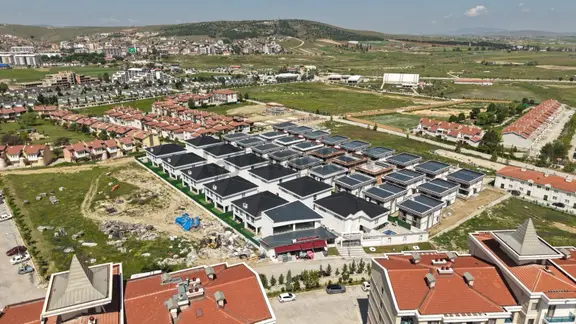 Hem Yatırımlık Hem Lüks: Özel Isıtmalı Havuzlu Termal Villa ! 1