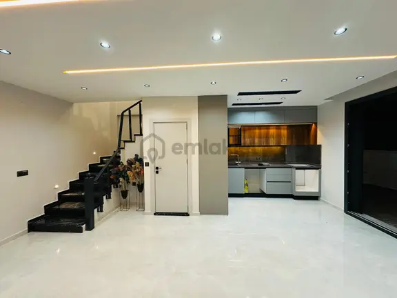 Didim Sağturda Kendine Ait Havuzlu Akıllı Sistem Geniş Bahçeli Villa 2