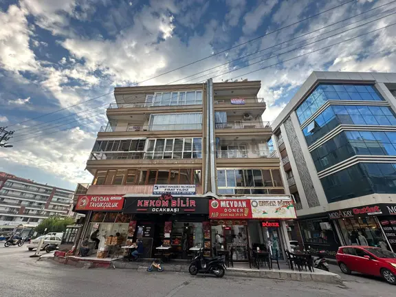 Şemikler Meydanda Satılık 2+1 Daire 1