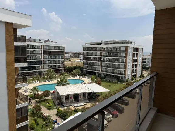 Bakandan 3+1 Ara Kat 160 Metre² Site İçi Havuz Cephe Daıre 1