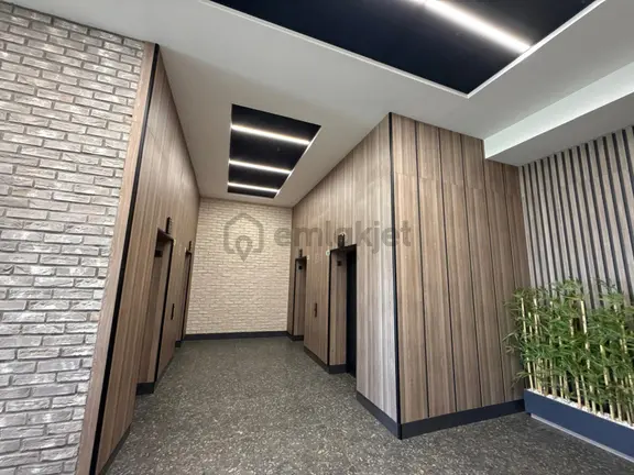 Bağlıca Bulvarı Üzeri Qule İş Merkezinde 1+1 Teraslı Ofis 2