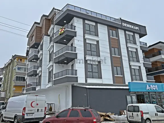 2+1 1.kat Sıfır Oturuma Hazır Geniş Ebeveyn Banyolu Asansörlü 1