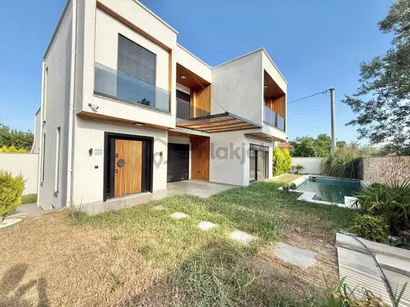 ꔪyalçın'dan ▀▄güre'de Havuzlu Saunalı Lüks 5+1 Satılık Villa ▀▄ 1