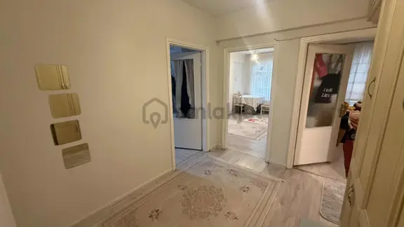 Kirazlıda Site İçerisinde 2+1 85 M2 Balkonlu Geniş Daire 2