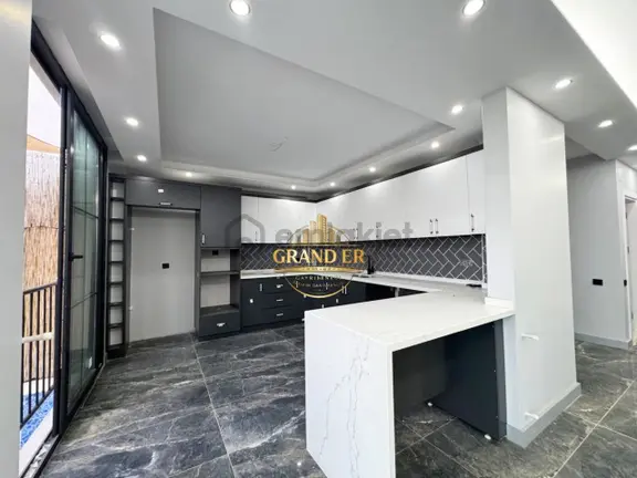Mersin Yenişehir Deniz Mah.özel Havuzlu Lüks Bağımsız Villa 5+1 2