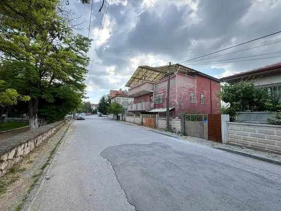 Yaman'dan Bolvadin Konak Mah. Müstakil Satılık Dubleks Ev 2