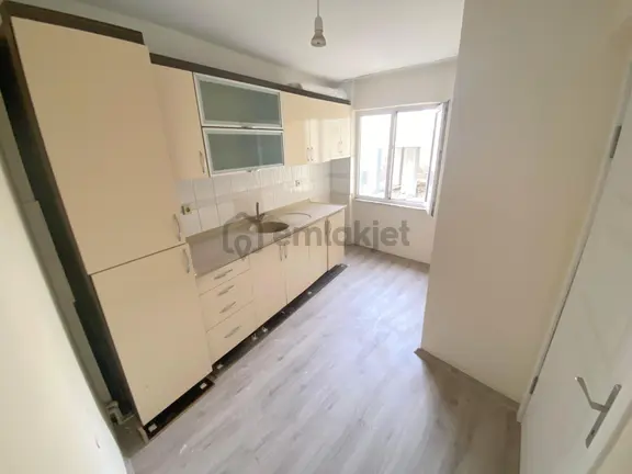 ▇gazicelal'de Ayrı Mutfaklı Arakat Ön Cephe Geniş 2+1 Daire 1