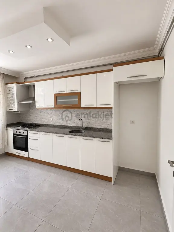 Ergünlerden Narin Caddesinde 3+1 160m2 Balkonlu Kiralık Daire 2