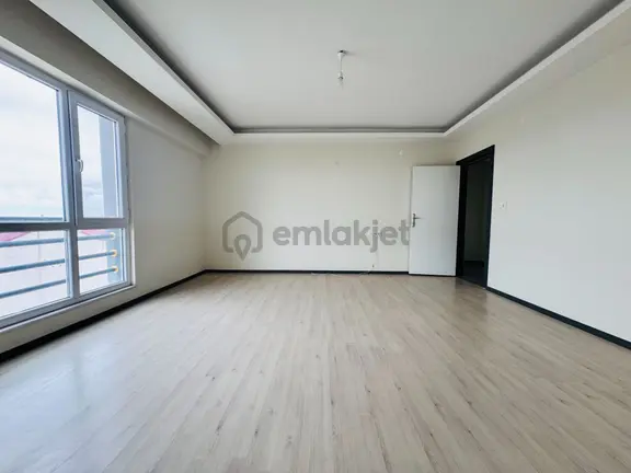 Güven'den Kapaklı'da Caddeye,servislere Yakın Kiralık 2+1 Daire 1