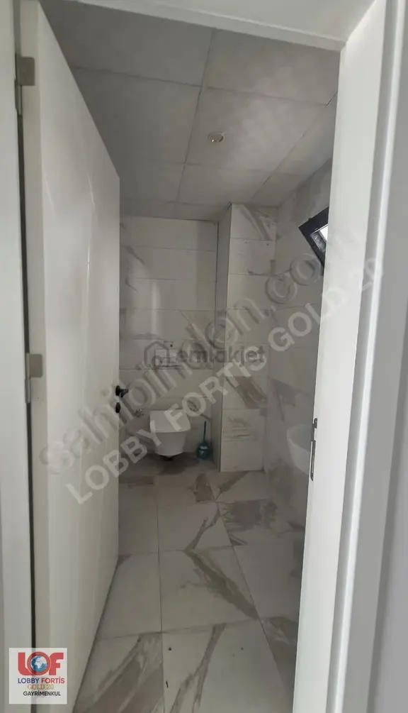 Karahasanlı'da Hastaneye Yakın Kiralık 80 M² Dükkan 1