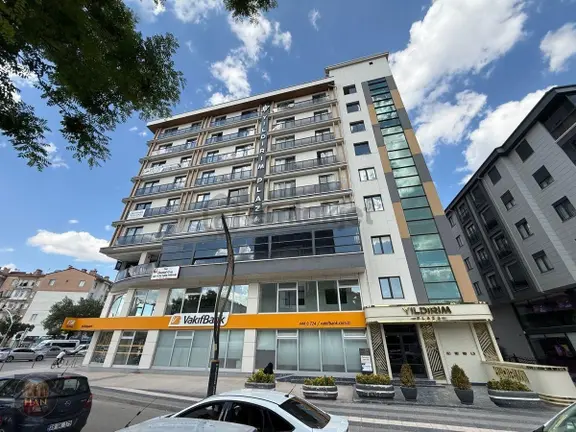Han Gayrimenkulden Merkezde Kiralık 1+1 Ofisler 2
