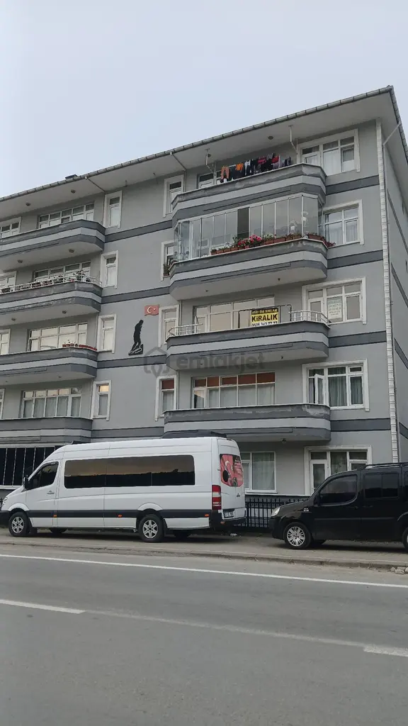 Kastamonu İnebolu Aşağı Hatıpbağı Mahallesinde Kiralık Daire 1