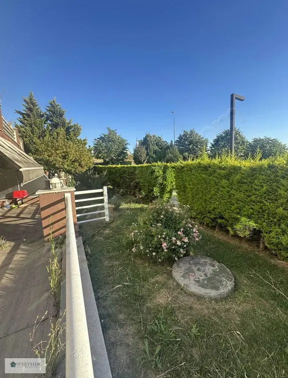 Halkalı Divan Residence 2+1 Teraslı Kısa Katlı Blokta Kiralık 2